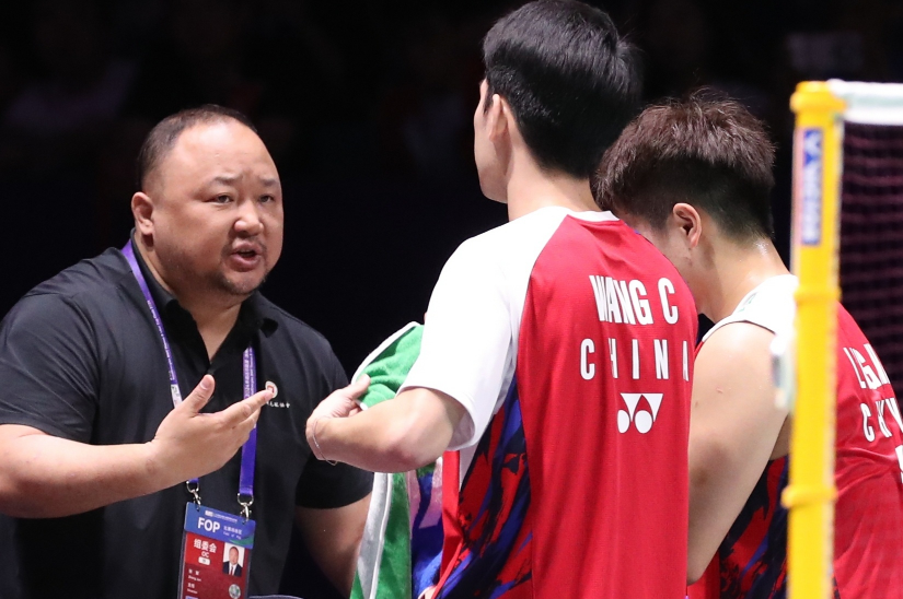 姑苏雄鲨队失利徽州山猫队,举重锦标赛上演关键失误成转折!中场绞杀压制对手的简单介绍九游体育