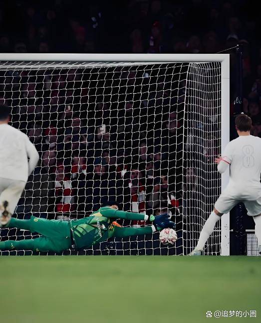 关于欧冠赛程吃紧，曼联今晚战术微调，气氛紧张，训练强度明显提升的信息九游体育官网