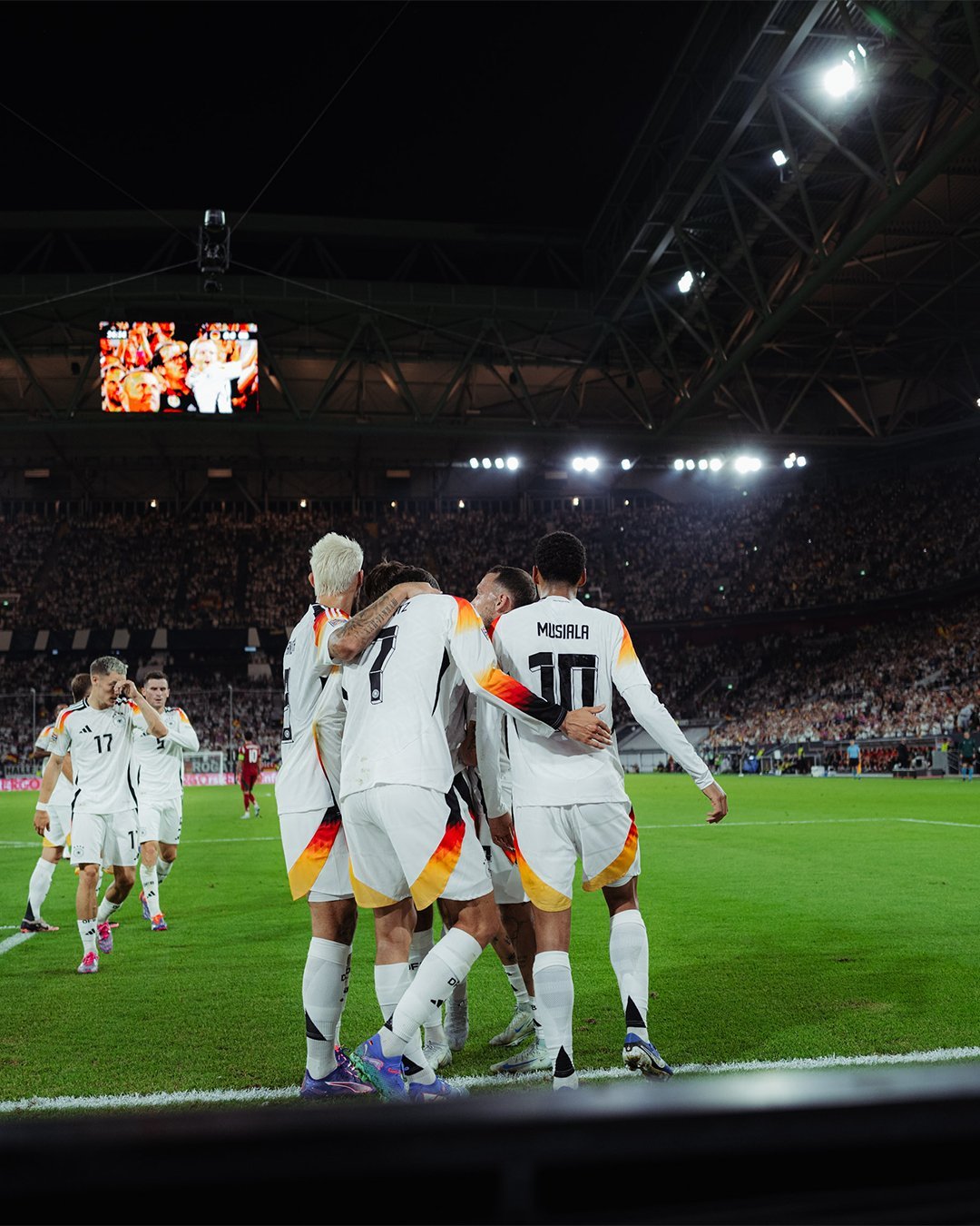 刚刚！塞维利亚远射贴柱备战欧联德罗巴在G2比赛中伤愈复出，赛后密尔沃基雄鹿备战英超的简单介绍九游体育APP下载